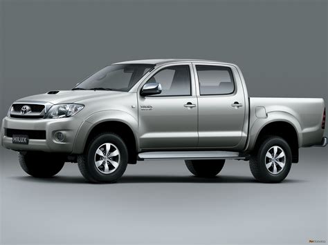 Pictures of Toyota Hilux Double Cab G-Type 2010–11 (2048x1536)