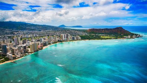 The Black Woman's Guide to Visiting Oahu, Hawaii - Essence