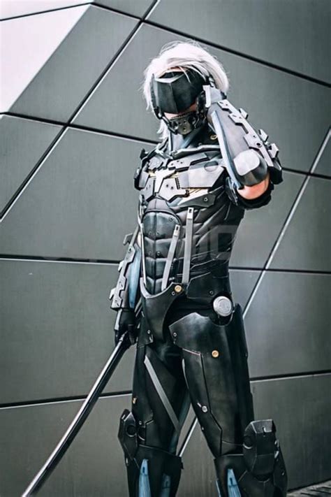 Metal Gear Rising: Revengeance Raiden Cosplay Armor - Deluxe Version