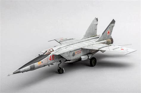 Mig-25RBT "Foxbat" - Model Aces