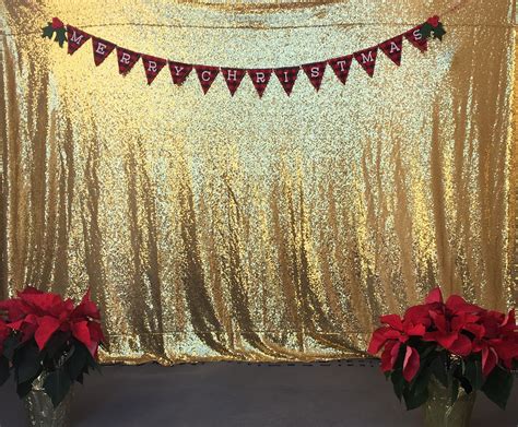 #DIY Christmas photo backdrop. Gold sequin table cloth from #Amazon, #Target Christmas banner ...