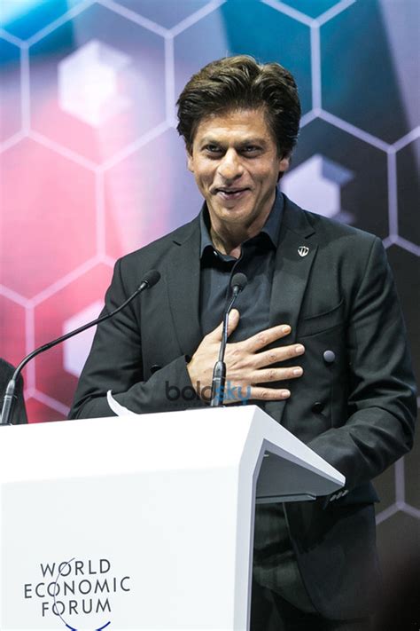 Shah Rukh Khan At The 24th Annual Crystal Awards Photos - Pics 349942 - Boldsky Gallery ...