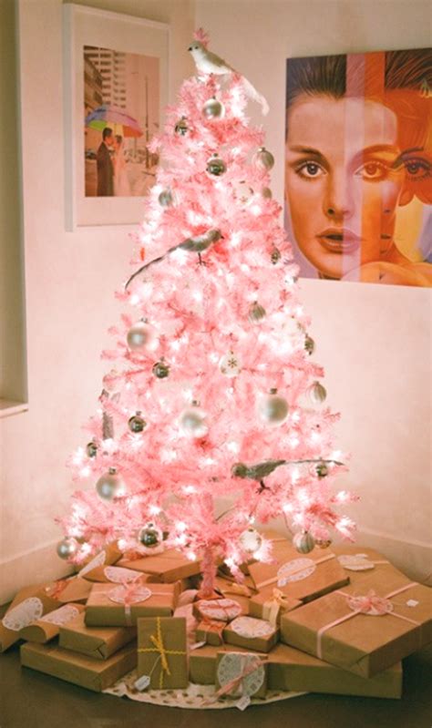 cute-and-beautiful-pink-christmas-tree-decorations | HomeMydesign