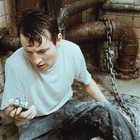 Leigh Whannell as Adam Stanheight in Saw (2004) | ソウ, インスタ イケメン, ミーム