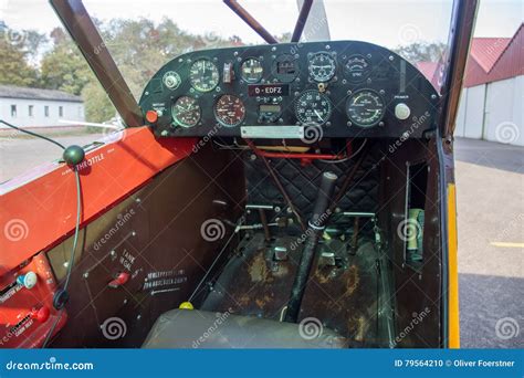 Small Aircraft Cockpit View Editorial Image | CartoonDealer.com #79564210