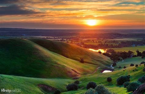 'Rolling Hills', Barossa Valley - stunning sunset, wine country in ...