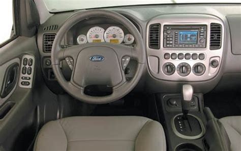 2007 Ford Escape Hybrid Pictures - 63 Photos | Edmunds