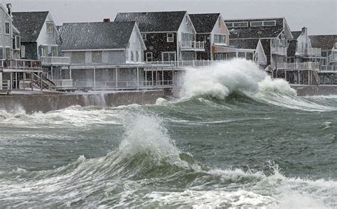 Heavy rain storm raises flood risk – Boston Herald