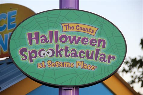 Sesame Place: The Count's Halloween Spooktacular - the Roarbotsthe Roarbots