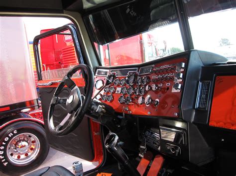 peterbilt trucks | Interior de camiones, Camiones grandes ...