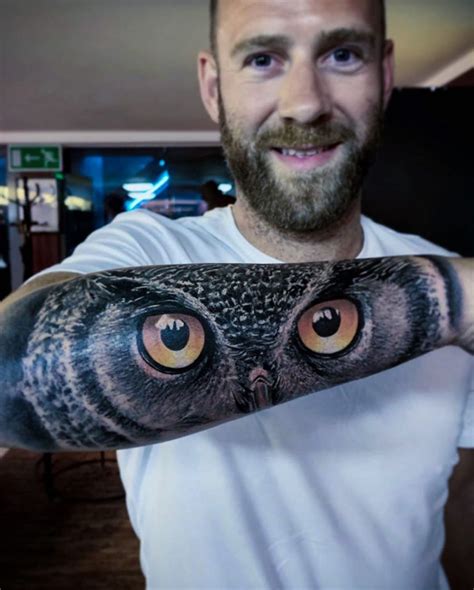 Update more than 133 owl eyes tattoo wrist - vova.edu.vn