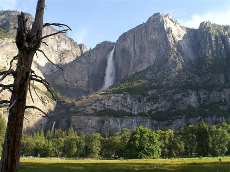 Yosemite Falls HD desktop wallpaper : Widescreen : High Definition : Fullscreen