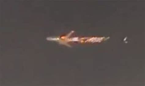 Footage shows moment flames shoot out of Boeing 747