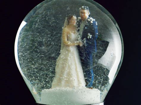 Ultra-Realistic First-of-their-kind 3D Printed Snow Globes