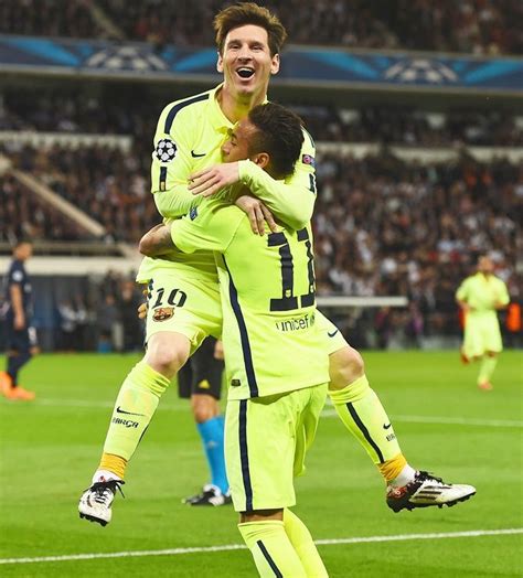 CL PHOTOS: Barca snap PSG's unbeaten streak; Porto stun Bayern - Rediff Sports