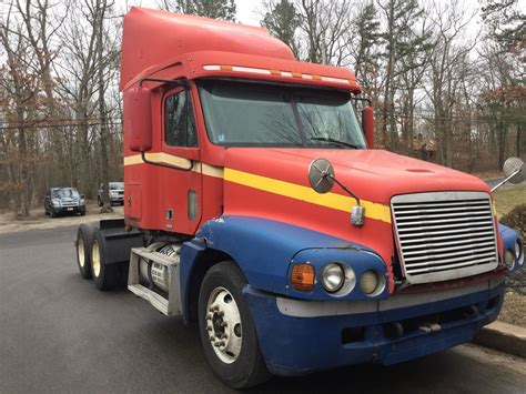 Salvage 1997 Freightliner CENTURY CLASS 120 Truck Tractor For Parts ...