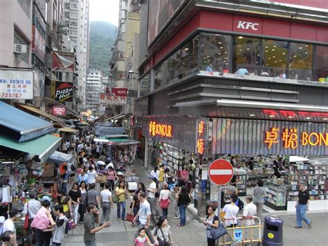 Toy Shopping in Hong Kong - Part 2 : Tai Yuen Street, Wan Chai