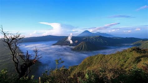 Wisata Jawa Timur - Gunung Bromo - Anekatempatwisata