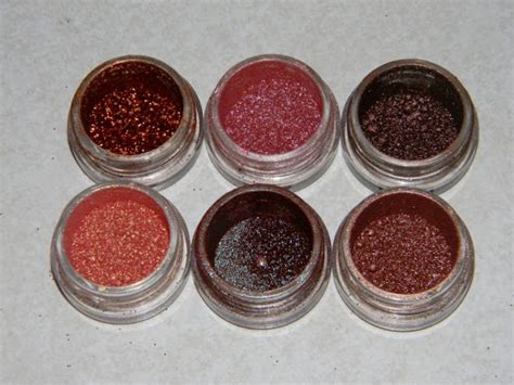 Affordable Beauty: MAC Pigment Samples