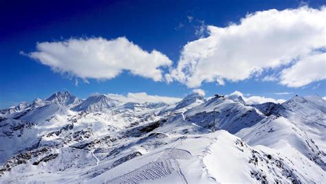 snow alps mountains 8580964 Stock Photo at Vecteezy