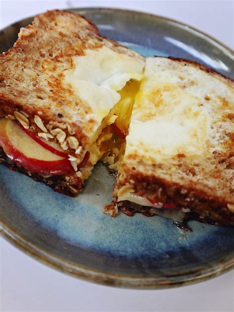 Toad in the Hole Grilled Cheese Sandwich | Food Bloggers of Canada