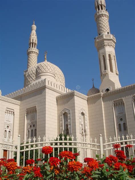 Jumeirah Mosque stock photo. Image of architecture, holy - 8367210