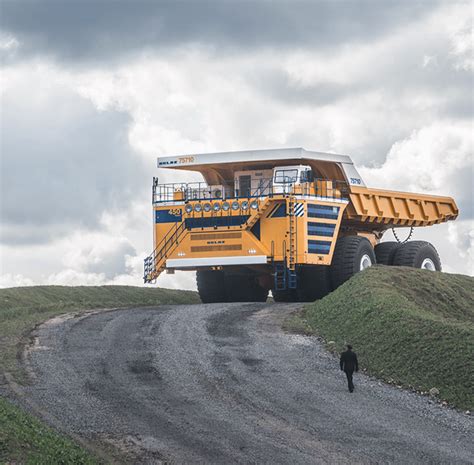 BELAZ 75710 : r/HumanForScale