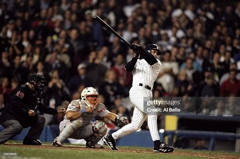 Outfielder Ricky Ledee of the New York Yankees in action during the ...