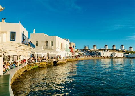 17 Best Bars & Clubs in Mykonos Town - Nightlife & Parties