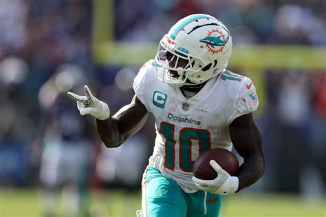 Miami Dolphins: Offensive grades for Week 2 vs. Ravens - Page 4