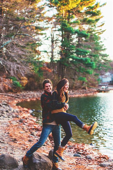 35 Couples Fall Photoshoot Pictures & Ideas