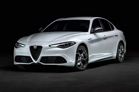 2022 Alfa-Romeo GIULIA 2022 Alfa Romeo Giulia Ti 0-60 Times, Top Speed ...