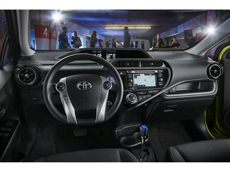 2019 Toyota Prius c: 100 Interior Photos | U.S. News