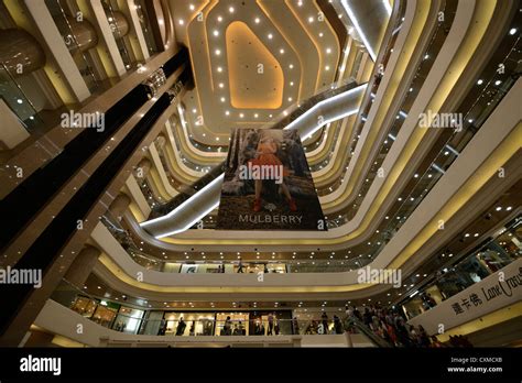 Times Square Shopping Centre in Causeway Bay Stock Photo - Alamy