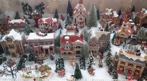 Pin by Blessed on Lefton Colonial Village Christmas Decor I love! | Christmas villages ...