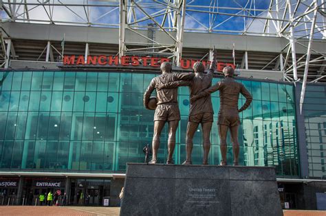 Do You Love Football? Enjoy an Old Trafford Stadium Tour