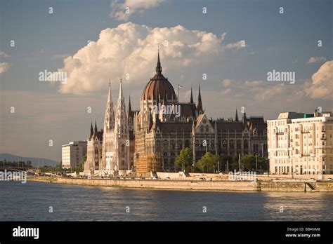 HUNGARY, Budapest. Parliament Buildings along the Danube River (RF ...