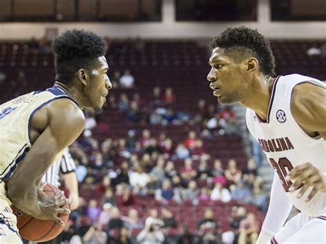 Men's basketball vs Florida International University - The Daily ...