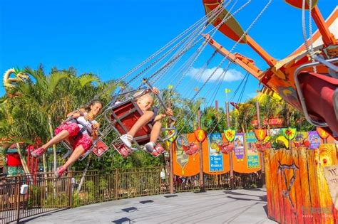 Why Dreamworld is the BEST Theme Park on the Gold Coast