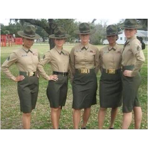 Female Marine drill instructors, the most intimidating female in the ...