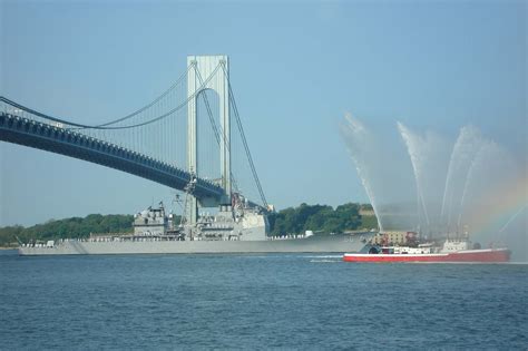 File:USS Hue City (CG 66) passes under the Verrazano Narrows Bridge.jpg - Wikimedia Commons