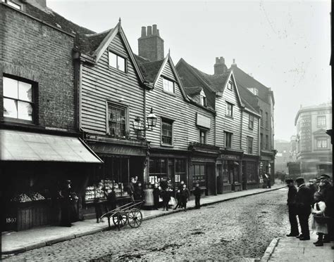 Rambling From Whitechapel To Limehouse - A London Inheritance