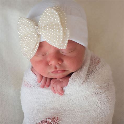 Newborn Bow Hat, Pearl Bow | Newborn bow hat, Newborn bows, Newborn girl