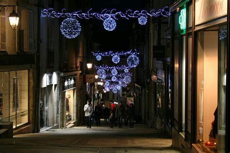 Irish Towns are Planning Their Christmas Lights Displays Now! - Festive ...