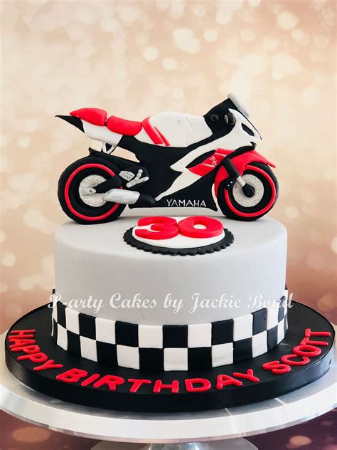 Motorbike Yamaha R6 cake Motorcycle Birthday Cakes, Motorcycle Cake, Themed Birthday Cakes ...