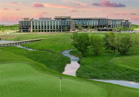 The Massive New Omni PGA Frisco Is a Golf Resort Game-Changer ...