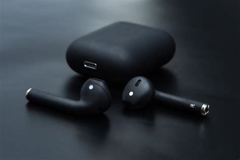 The Many Benefits of Bluetooth Pod Headphones - ForTech