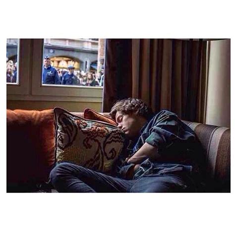 Cute sleeping Harry | Harry styles sleeping, Harry styles, Cute