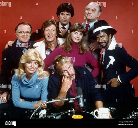 WKRP IN CINCINNATI, Richard Sanders, Loni Anderson, Gary Sandy, Frank ...