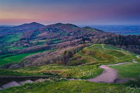 The Malvern Hills at Dusk from British Camp / Herefordshire Beacon | Landscape, Eastnor castle ...